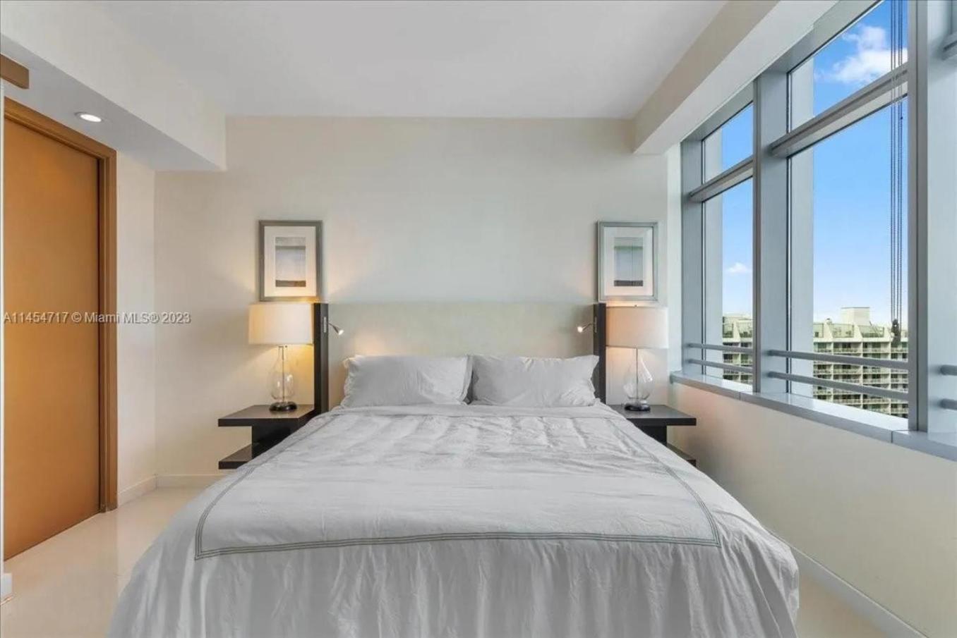 Private At Lux Free Parking Apartment Miami